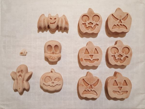 20241018_001127_HappyHalloween_ausgeformt_komplett_600.jpg