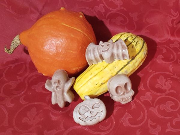 20241215_190205_HappyHalloween_01_600.jpg