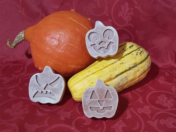 20241215_190647_HappyHalloween_02_600.jpg